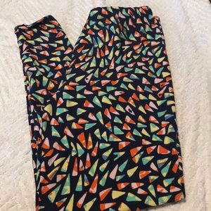 LuLaRoe Patterned Leggings Like New Tall & Curvy